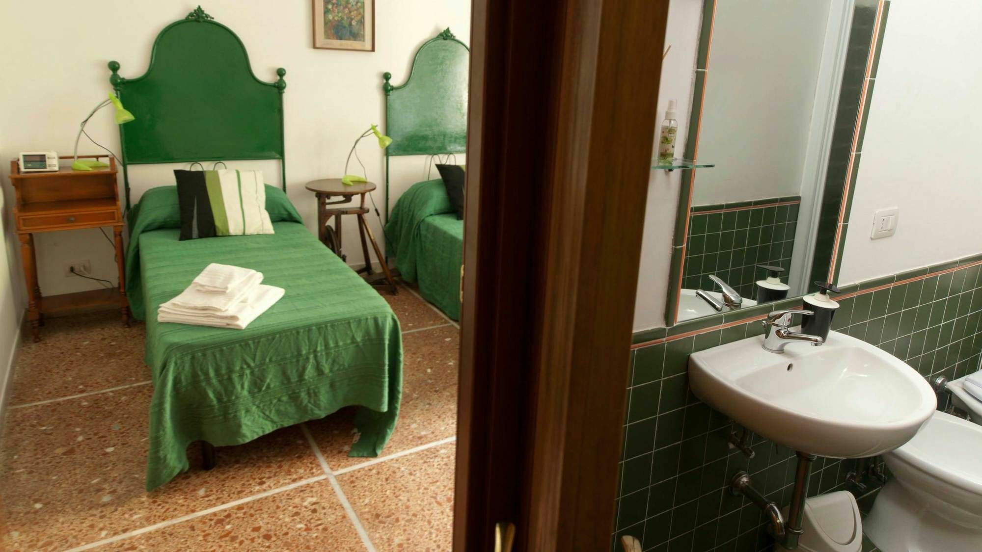 2 Passi Da Bed & Breakfast