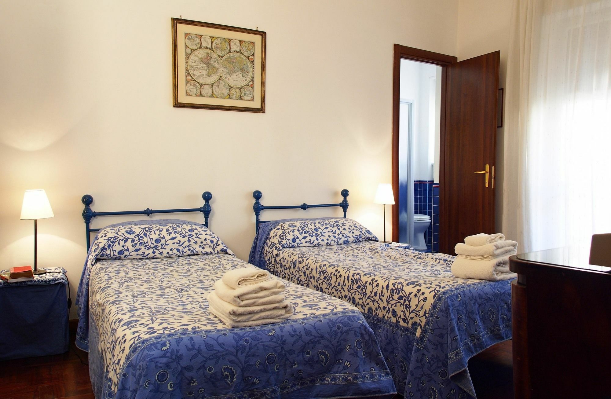 2 Passi Da Bed & Breakfast Roma